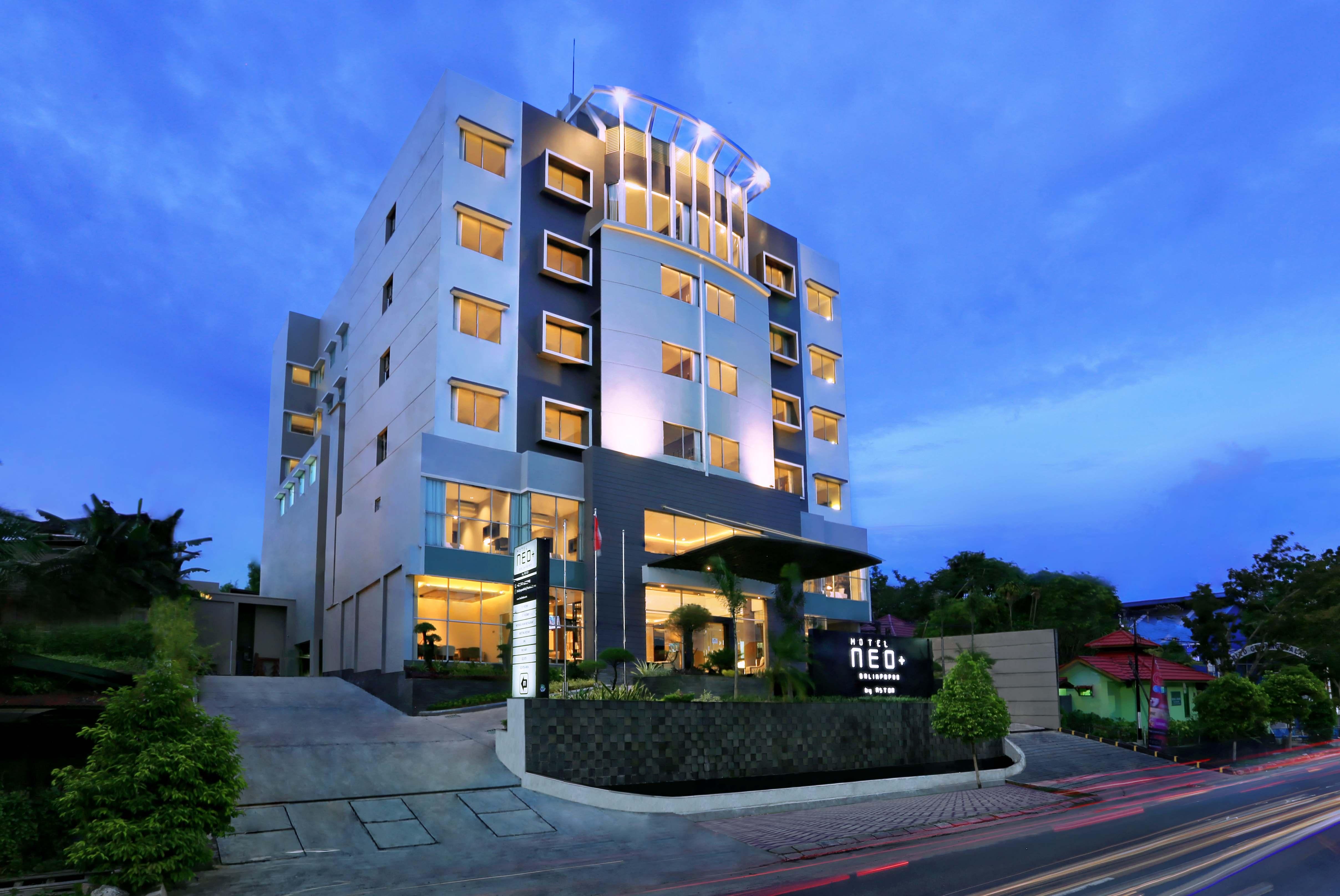 Hotel Neo+ Balikpapan By Aston Extérieur photo