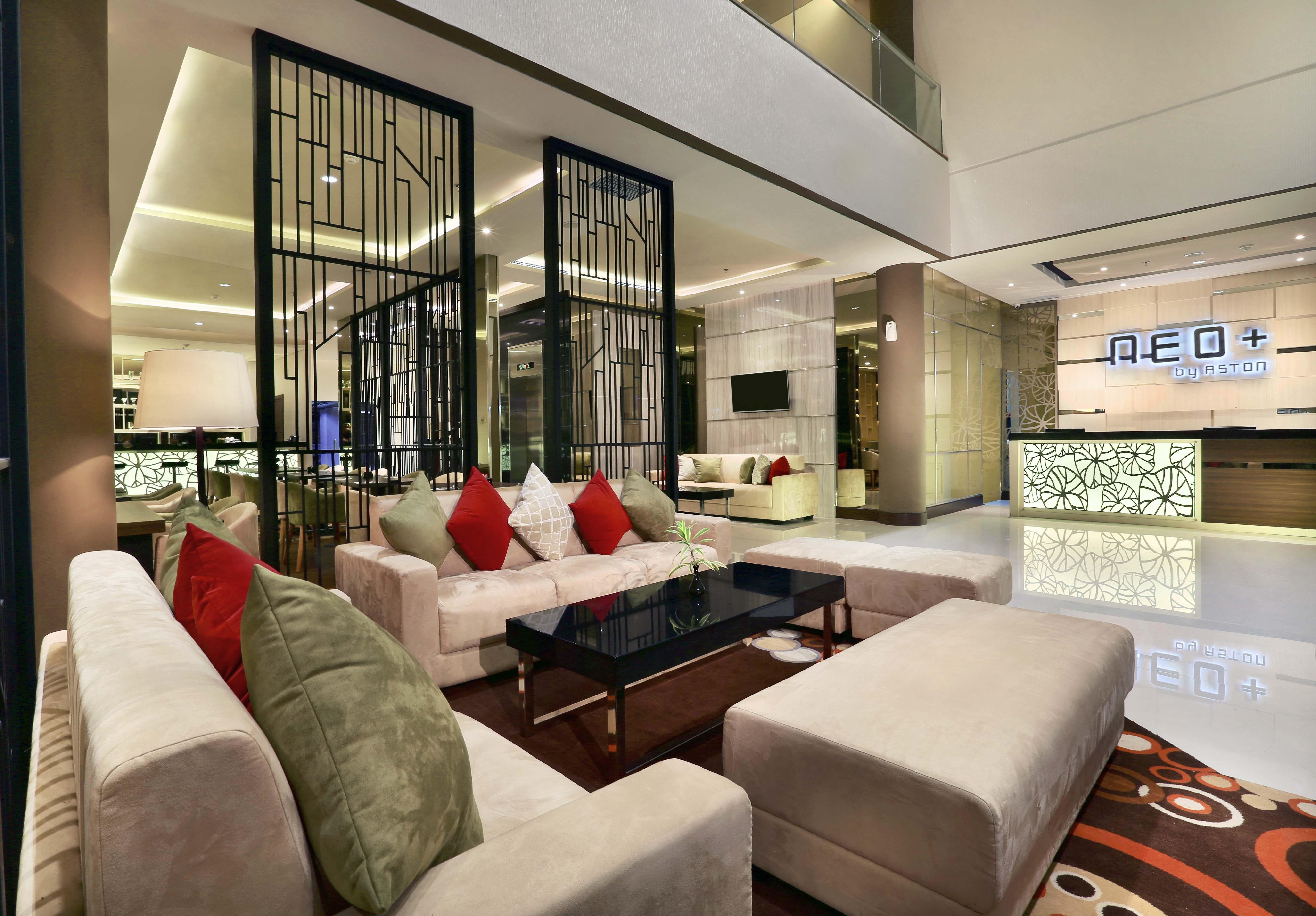Hotel Neo+ Balikpapan By Aston Extérieur photo