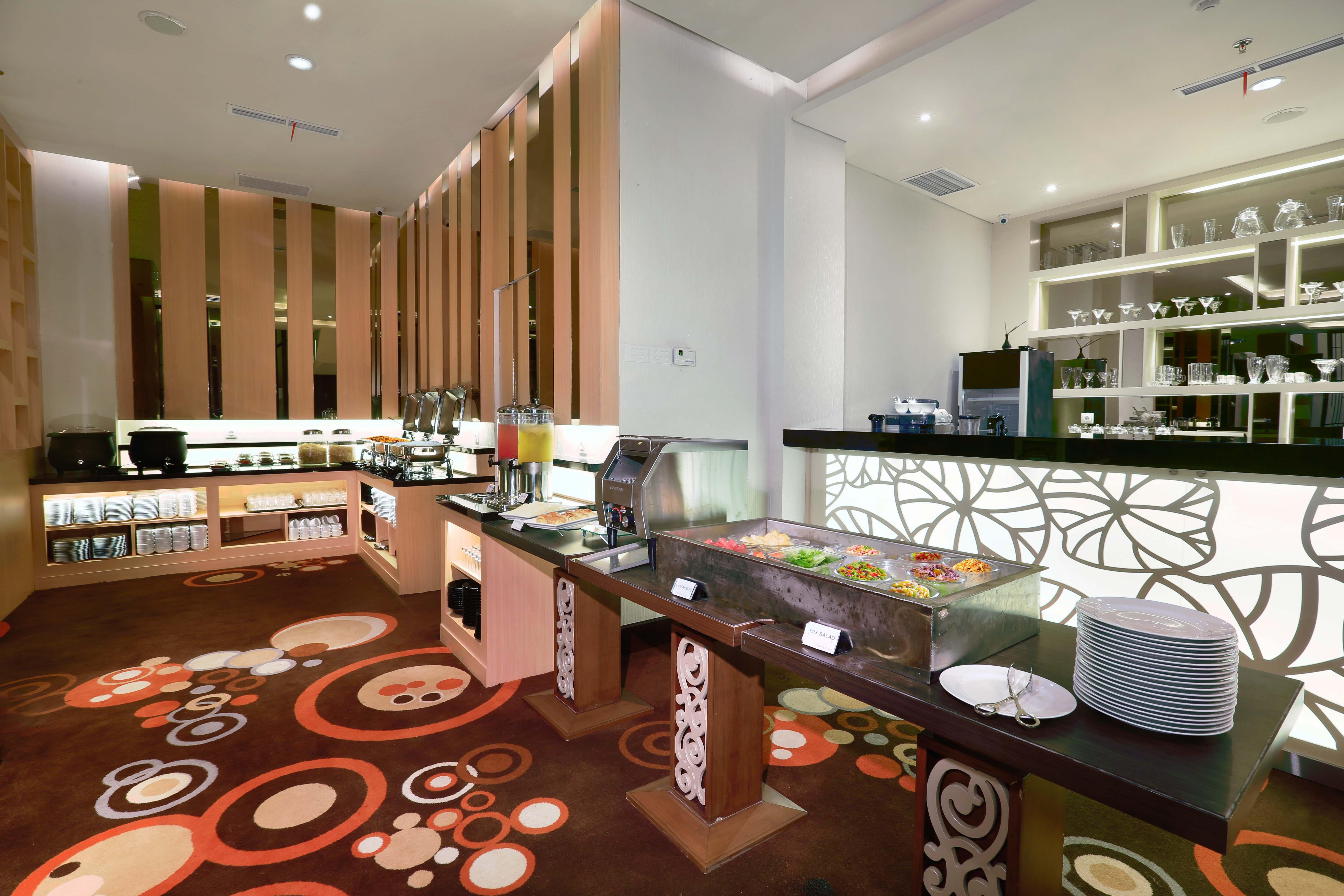 Hotel Neo+ Balikpapan By Aston Extérieur photo