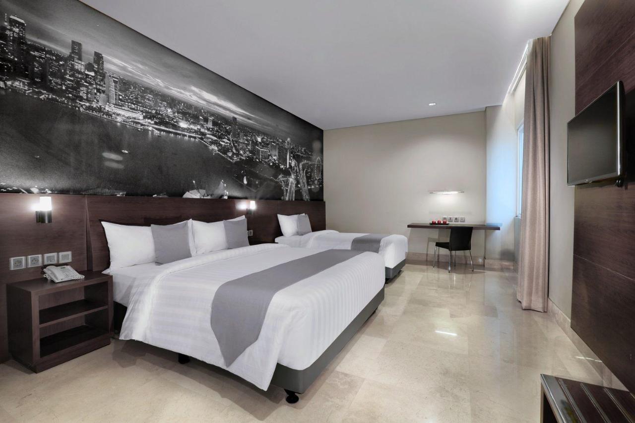Hotel Neo+ Balikpapan By Aston Extérieur photo