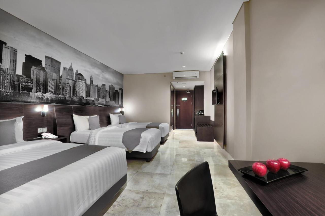 Hotel Neo+ Balikpapan By Aston Extérieur photo