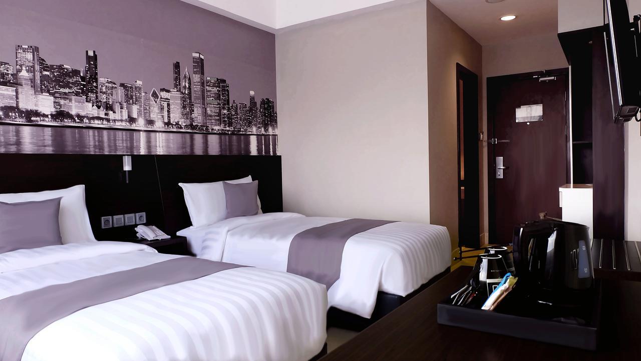 Hotel Neo+ Balikpapan By Aston Extérieur photo