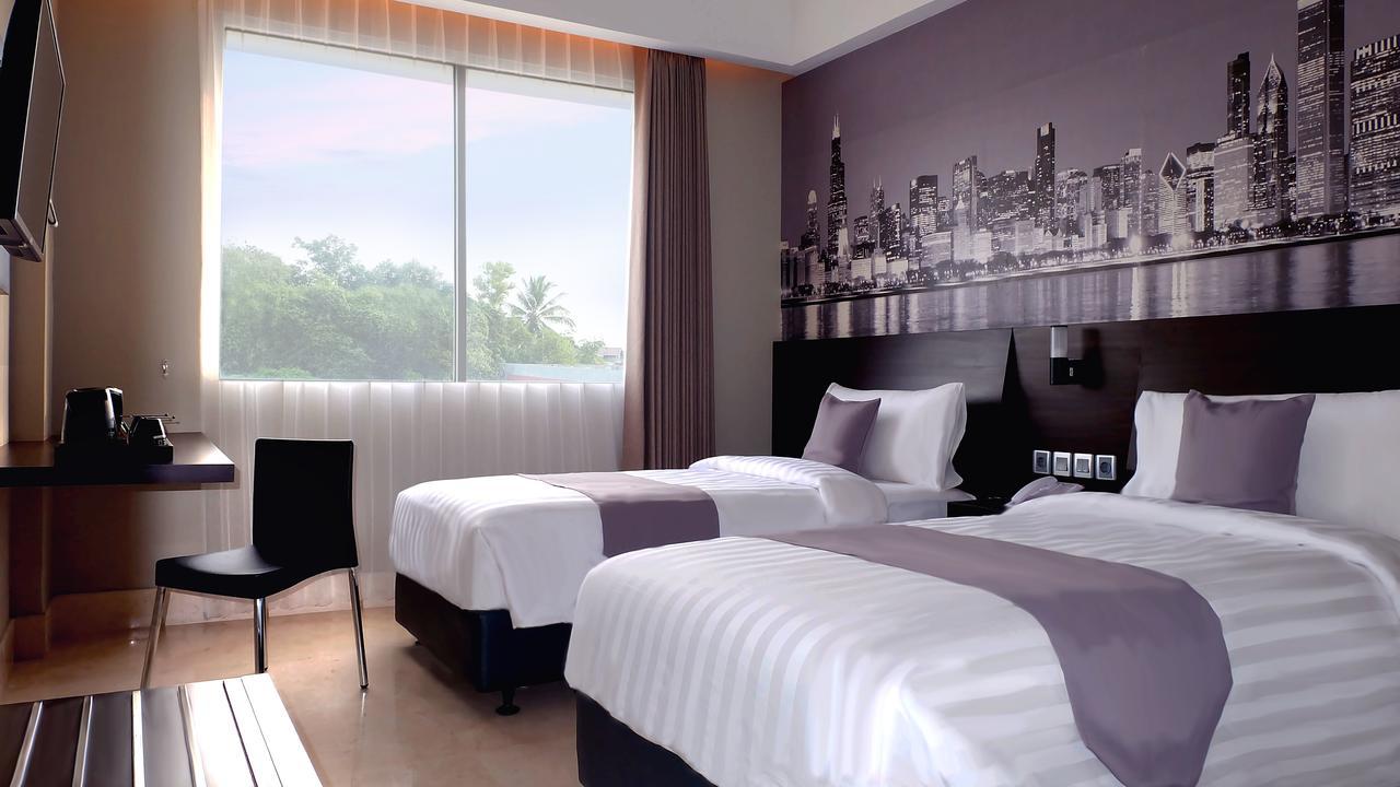 Hotel Neo+ Balikpapan By Aston Extérieur photo
