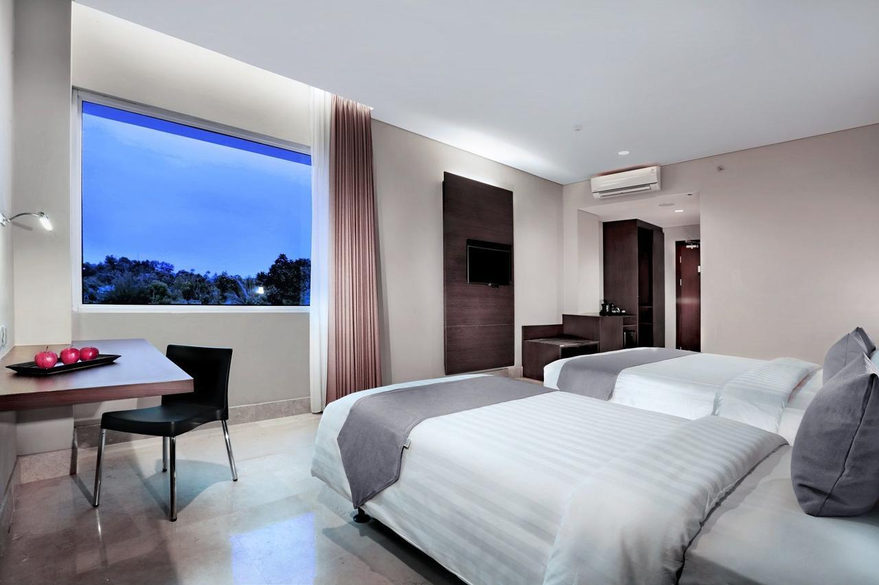 Hotel Neo+ Balikpapan By Aston Extérieur photo