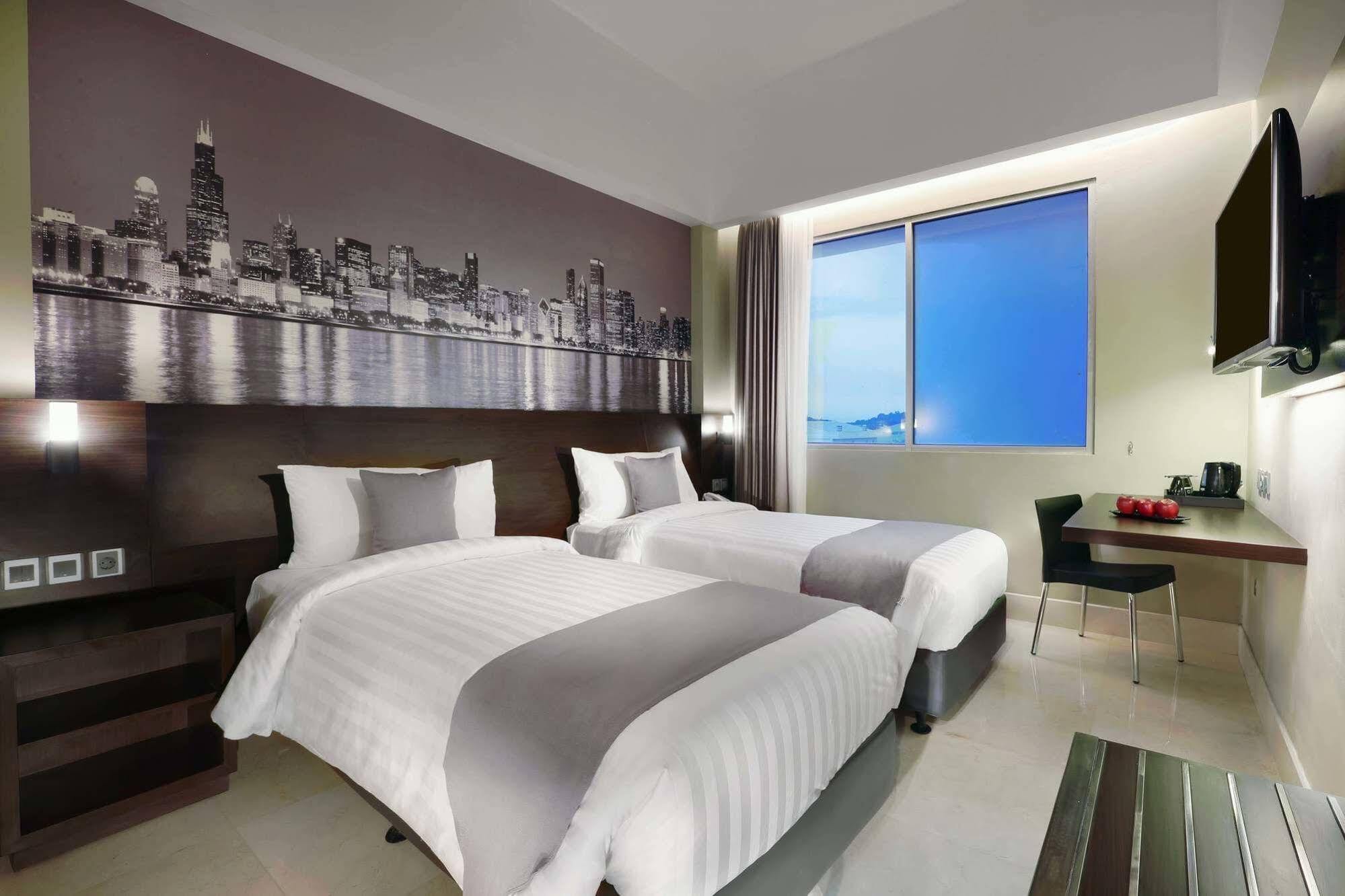 Hotel Neo+ Balikpapan By Aston Extérieur photo